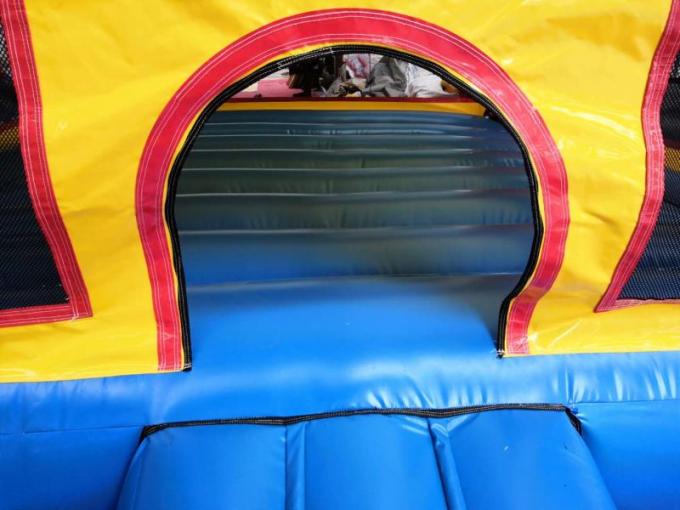 Νευρικό σπίτι εμβλημάτων θέματος Moonwalk Bouncy Castle έλξης για τους ενηλίκους
